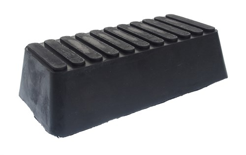 JTC-7646 - Проставка для подъемника резиновая 19.5X10X5см JTC - 
Резиновый, трапециевидной формы.
Размеры: 19.5 х 10 х 5 см. JTC-7646 - фото 16681671