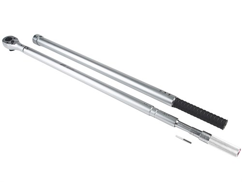 JTC-7668 - Ключ динамометрический 1" 400-2000Нм JTC - 
Точность &plusmn;4% допуска от установленных параметров (согласно стандарту В107.14М. от 20% до 100% диапазона работы инструмента).
Диапазон измерений: 300-2000 Н&middot;м.
Легкая удобная рукоятка  JTC-7668 - фото 16683102