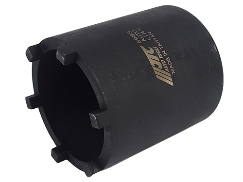 JTC-6983 - Головка для задней оси 1/2"Drx68мм/6PT (MERCEDES Sprinter W906) JTC - 
Предназначена для откручивания и затягивания шлицевых гаек.
Применение: BENZ Sprinter.
Размер: 1/2" х 68 мм / 6 штифтов.
Оригинальный номер производителя: A9703560026. JTC-6983 - фото 16685584