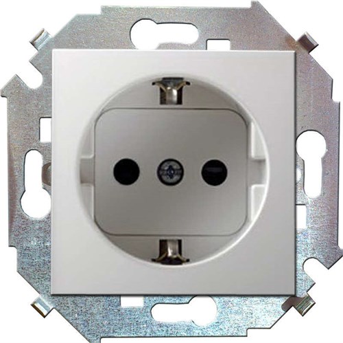 Розетка 1-м СП Simon 15 16А IP20 250В с заземл. винтов. клеммы механизм бел. Simon 1591432-030 261166 - фото 16747630