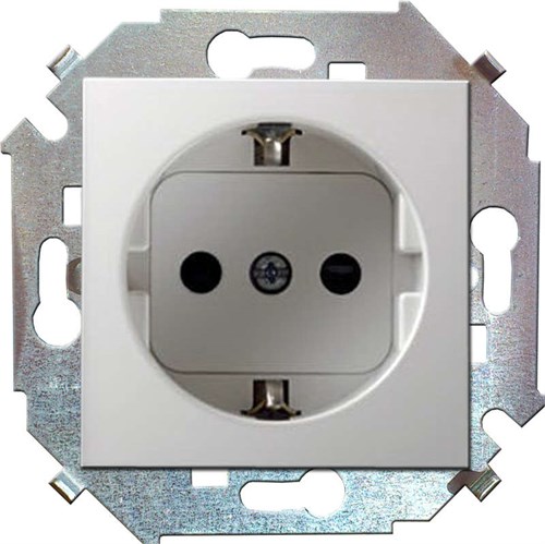 Розетка 1-м СП Simon 15 16А IP20 250В с заземл. Schuko защ. шторки винтов. клеммы механизм бел. Simon 1591443-030 262476 - фото 16758645
