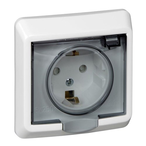Розетка 1-м СП Этюд 16А IP44 250В с заземл. защ. шторки бел. SE PC16-044B 87982 - фото 16767571