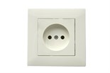 Розетка 1-м Karea RIZZ без заземл. керамика крем Makel 88010002 1889497