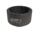 JTC-5293 - Головка для крепления подшипника вентилятора (VOLVO) JTC - 
Используется с ключом 3/4".
Головка специальной формы с четырмя внутренними выступами предназначена для демонтажа и монтажа гайки крепления подшипника вентилятора.
Общая длина: 46 мм.
 JTC-5293