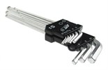 JTC-7819 - Набор ключей шестигранных удлиненных с шаром для поврежденного крепежа 9 предметов JTC - 
Короткая часть ключа имеет противоскользящую защиту, что способствует извлечению винта.
Длинная часть предназначена для работы под косым углом.
Длина: удл JTC-7819