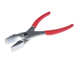 JTC-6641 - Клещи для снятия/установки хомутов топливных шлангов (VW AUDI) JTC - 
Применяются для монтажа хомутов топливных линий и системы охлаждения VW и AUDI.
Можно использовать в двух положениях.
Ширина головки - 16 мм, что позволяет эффективно захваты JTC-6641