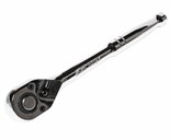 JTC-5024 - Ключ трещотка 1/2" 72 зуба 250мм металлическая рукоятка JTC -  
Трещоточный механизм с большим крутящим моментом.  
72 зуба обеспечивают удобство работы. 
Угол поворота: 5&deg;. 
С функцией быстрого отсоединения.  
Посадочный квадрат: 1/2' JTC-5024