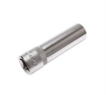 JTC-47318 - Головка торцевая 1/2" TORX E18 глубокая L=76мм JTC - 
  Изготовлена из закаленной хром-ванадиевой стали. 
  Размер: TORX 1/2&quot;хE18.
  Общая длина: 76 мм. 
  Количество в оптовой упаковке: 10 шт. и 200 шт. 
  Габаритные размеры: 76/21/ JTC-47318