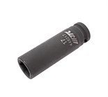 JTC-448217 - Головка торцевая 1/2" 17мм ударная глубокая L=82мм JTC - 
  6 граней, метрический размер. 
  Изготовлена из высококачественной хром-молибденовой стали. 
  Размер: 1/2&quot;х17 мм.
  Общая длина: 82 мм. 
  Количество в оптовой упаковке: 1 JTC-448217