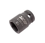 JTC-443819 - Головка торцевая 1/2" 19мм ударная L=38мм JTC - 
  6 граней, метрический размер. 
  Изготовлена из высококачественной хром-молибденовой стали. 
  Размер: 1/2&quot;х19 мм.
  Общая длина: 38 мм. 
  Количество в оптовой упаковке: 10 шт. и 2 JTC-443819