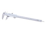 JTC-7352 - Штангенциркуль 150мм JTC - 
Цельная конструкция обеспечивает точность измерений
Общая длина: 150 мм (6")
Материал: сталь
Точность: 0,05 мм
Две системы измерения (метрическая/имперская) JTC-7352