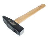 JTC-523306 - Молоток 0.600кг слесарный деревянная ручка гикори JTC - 
Рукоятка изготовлена из HICOLI.
Размеры рабочей части: 29 х 29 х 122 мм.
Масса: 700 гр.
Длина: 330 мм. JTC-523306
