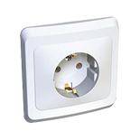 Розетка скрытой установки с заземлением Schneider Electric ЭТЮД, цвет белый PC16-003B PC16-003B