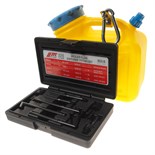 JTC-4539 - Емкость для заправки маслом АКПП с набором адаптеров (8 шт.) JTC - 
Для заправки: заполните емкость маслом, подвесьте выше уровня АКПП, подсоедините шланг к АКПП.
В процессе заправки можно доливать масло в емкость.
Объем: 4 л.
Поставляется с на JTC-4539