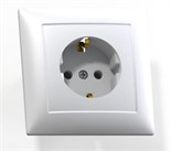 Розетка 1-м СП Селена РС16-370 16А IP20 с заземл. бел. Кунцево 8111 370808