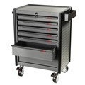 JTC-5021 - Тележка инструментальная 7 секций с полкой для тары (JTC-5637) JTC - 
	Оборудована большой прочной пластиковой ручкой.
	Корпус тележки оснащен защитными бортами, что сводит к минимуму риск повреждения оборудования и нанесение травм автомехани JTC-5021 - фото 16730333